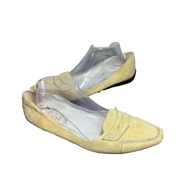 Women’s Tods flats size 9.5 tan - Picture 3 of 5